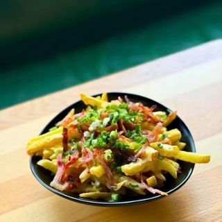 CARTOFI PROASPETI PRAJITI CHEDDAR & CHIVES