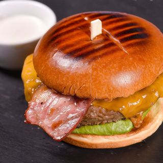 Meniu  burger pui & bacon