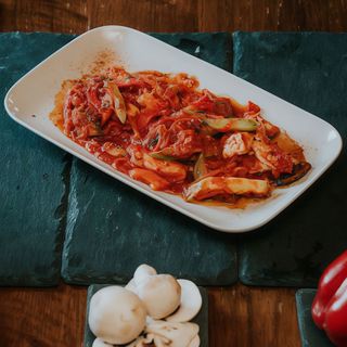 Pui cu legume in sos chilli