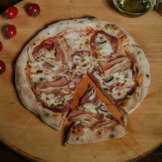 Pizza Capricciosa Ø 33cm