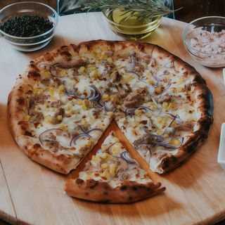 Pizza Tonno e cipolla Ø 33cm