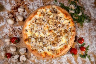 Pizza Con Pollo family