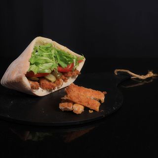 Buzunar cu porc crispy  