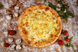 Pizza Quattro Formaggi mare