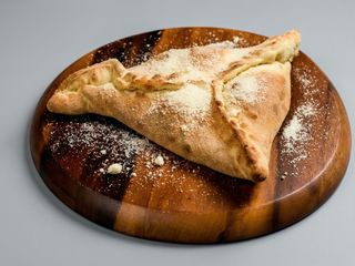 Pizza Calzone Trio family