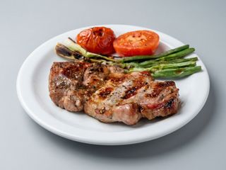 Ceafa de porc la gratar