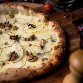 Pizza pere & Nocci