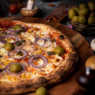 Pizza Tonno & Cipolla
