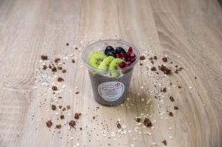 Budinca de chia cu fructe