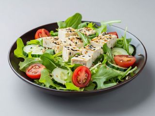Salată cu tofu