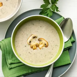 Supă cremă de legume cu ciuperci și crutoane 