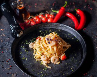 Paste cremoase cu creveti si zuchinni