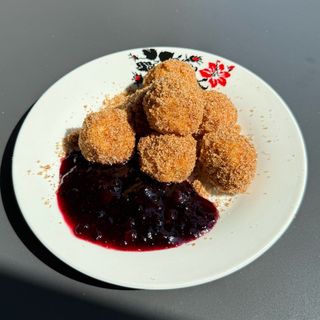 PAPANASI FIERTI CU PESMET SI DULCEATA