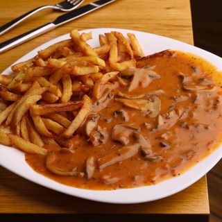 Cartofi prăjiţi cu ciuperci