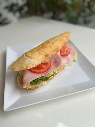 Sandwich cu sunca