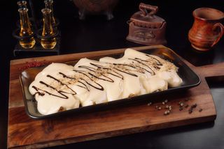 Clatite in Chateau de vin cu nuci portie mare