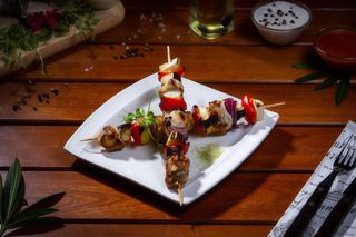 Frigarui de pui cu legume