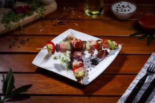 Frigarui de pui cu bacon