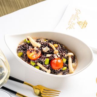 Orez negru cu legume