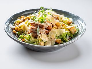 Salata Caesar (curcan)