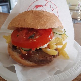 Sandwich ceafa de porc