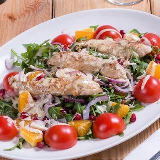 Salata rucola si piept de pui