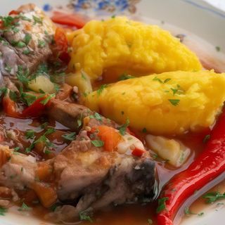 Saramură de crap cu mămăluguță