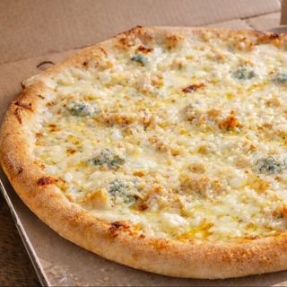 Garlic Parmezan Chicken Pizza