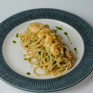 SPAGHETTI SHRIMP WITH ZUCCHINI CREAM