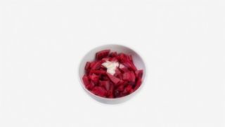 Salata de sfecla rosie cu hrean