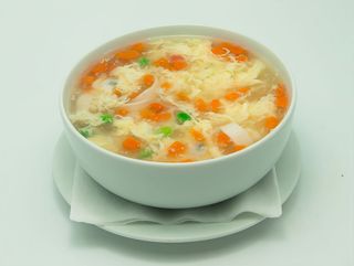 Supa cu fructe de mare & ou