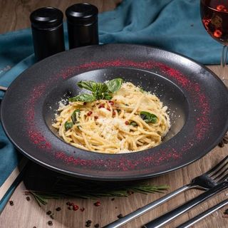 Spaghete Aglio Olio e pepperoncino