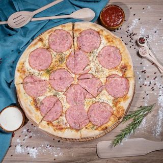 Pizza Salami Ø 48cm