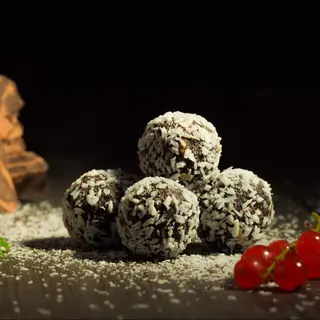 Bomboane cu cacao si stafide