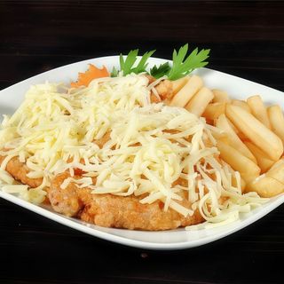 Snitel palermo cu cartofi prăjiți sau pireu 