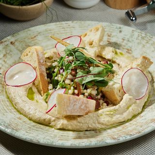 Humus cu salată tabouleth și rodie 295g