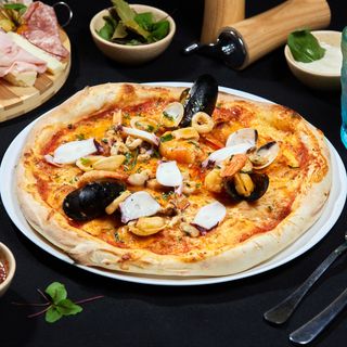 Pizza Frutti di Mare 610g