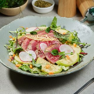 Salată de ton roșu cu sos teriyaki 255g