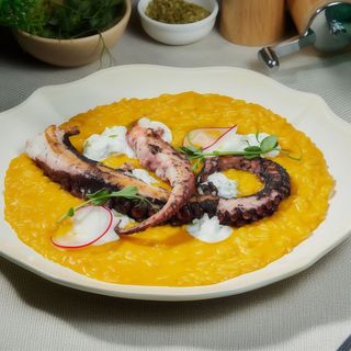 Risotto Venețian cu dovleac placintar,caracatiță și crema de iaurt cu mentă 450g