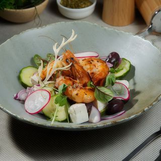 Salată mediteraneană cu creveți 255g