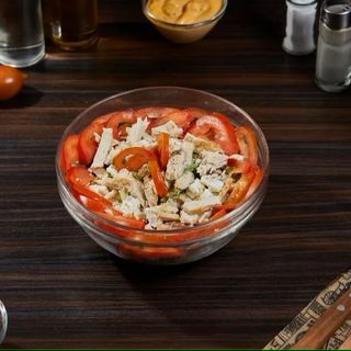 Salată cu piept de pui