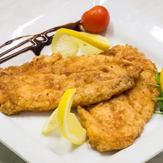 Salau prajit cu mamaliga si mujdei