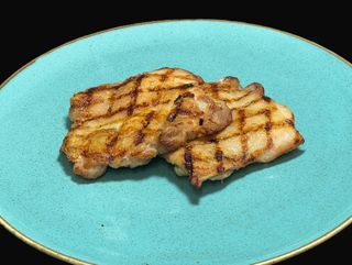 Pulpe de pui odihnite pe gratar