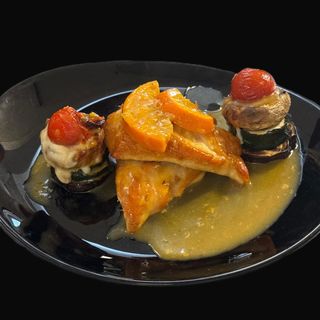 Piept de pui cu legume gratinate si sos de citrice