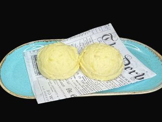 Cartofi piure catifelati cu unt