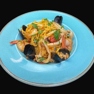 Spaghetti cu fructe de mare