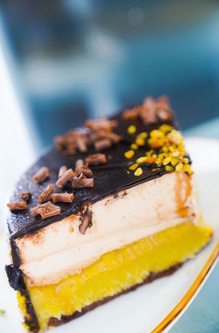 Tort cu fistic si ciocolata