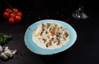 Piept de pui cu smântână și ciuperci