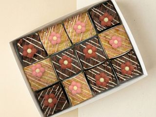 Mărțișor brownie - cutie 12 buc.