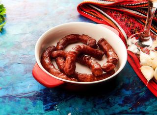 Cârnăciori semiafumti